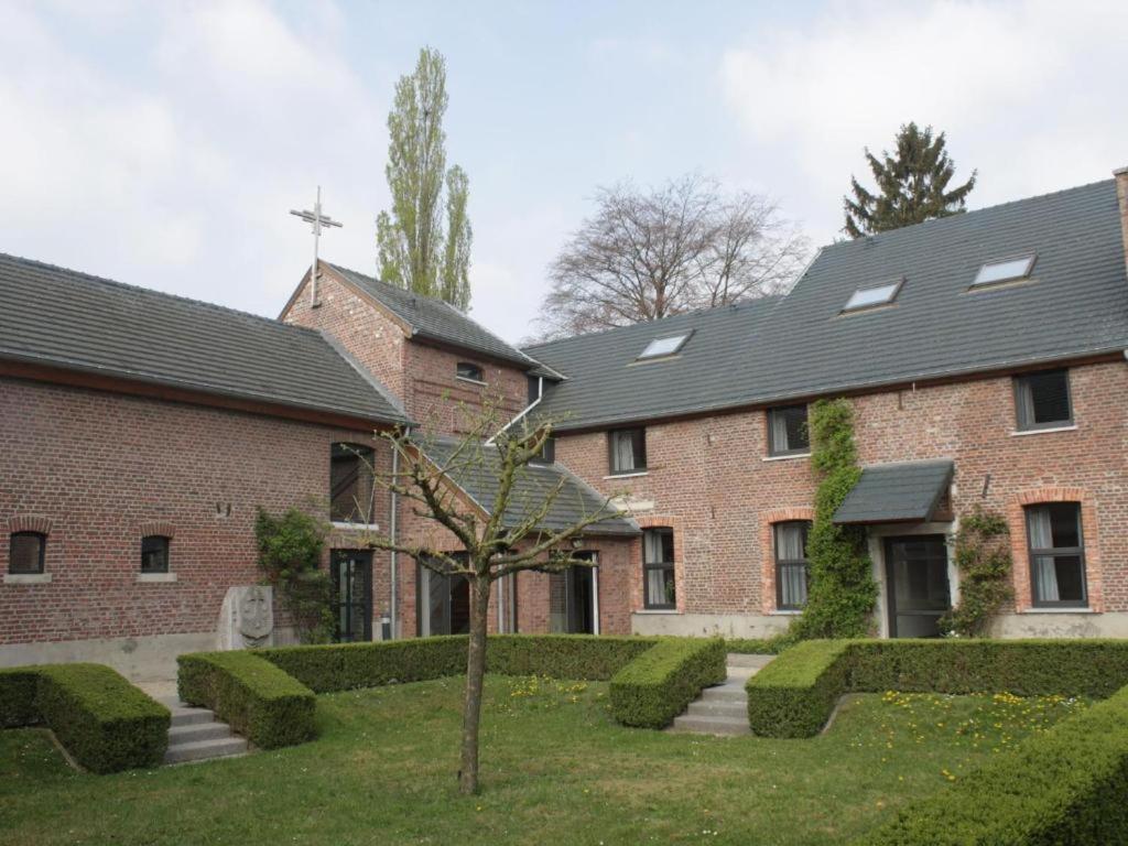 Het Bloesemklooster Relais Hotel Синт-Тройден Екстериор снимка